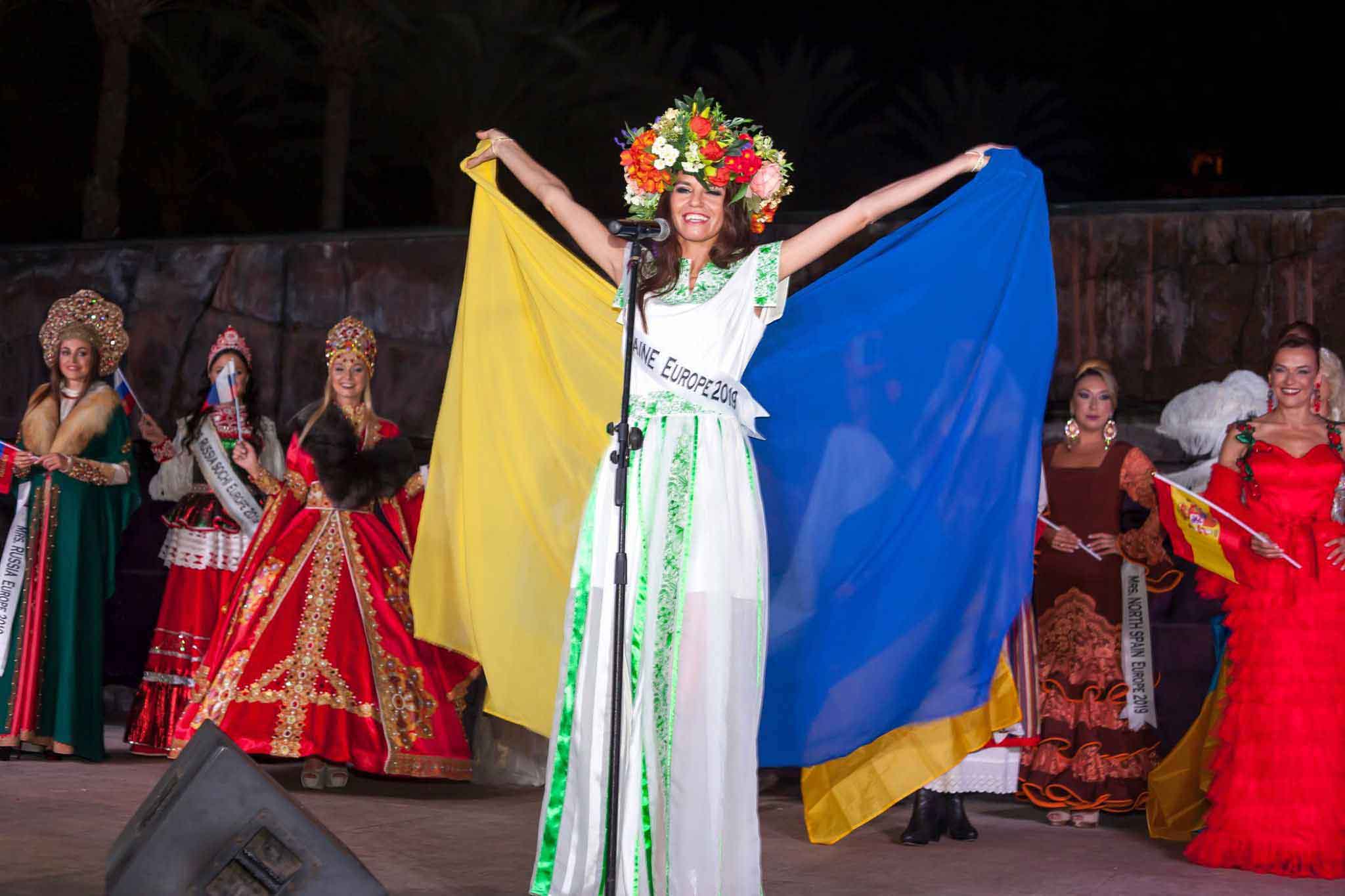 ДОНЕСЕННЯ НАЦІОНАЛЬНОЇ ІДЕЇ БУЛО НАШИМ ОСНОВНИМ ЗАВДАННЯМ НА КОНКУРСІ Mrs. Europe 2019.  З чим ми успішно справились. Дякуємо за допомогу кращим зірковим викладачам.